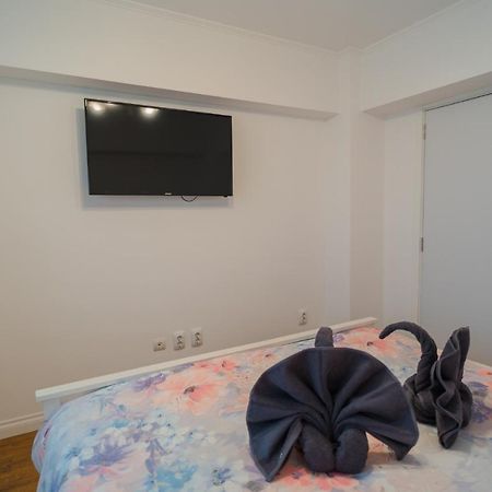 Cozy & Spacious 2Br Apartment With Netflix Бухарест Экстерьер фото
