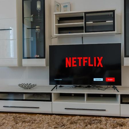Cozy & Spacious 2Br Apartment With Netflix Бухарест Экстерьер фото
