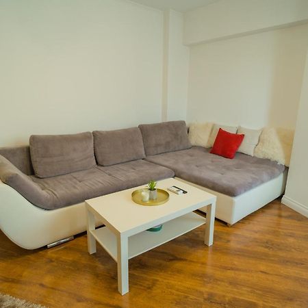 Cozy & Spacious 2Br Apartment With Netflix Бухарест Экстерьер фото