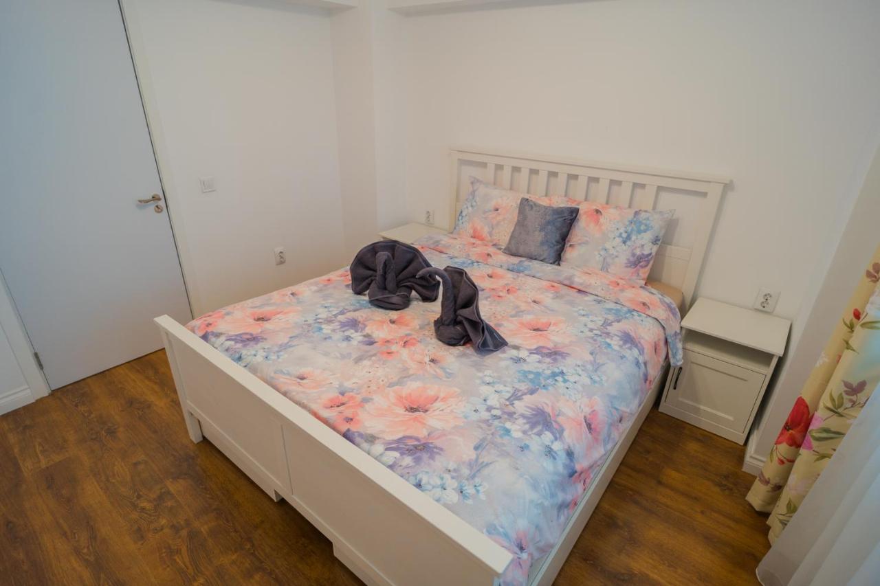Cozy & Spacious 2Br Apartment With Netflix Бухарест Экстерьер фото