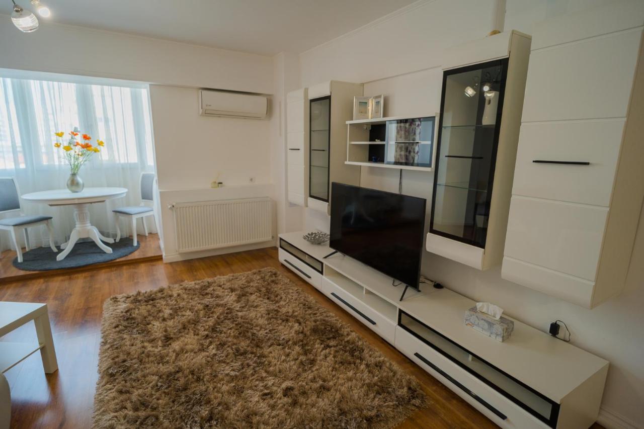 Cozy & Spacious 2Br Apartment With Netflix Бухарест Экстерьер фото