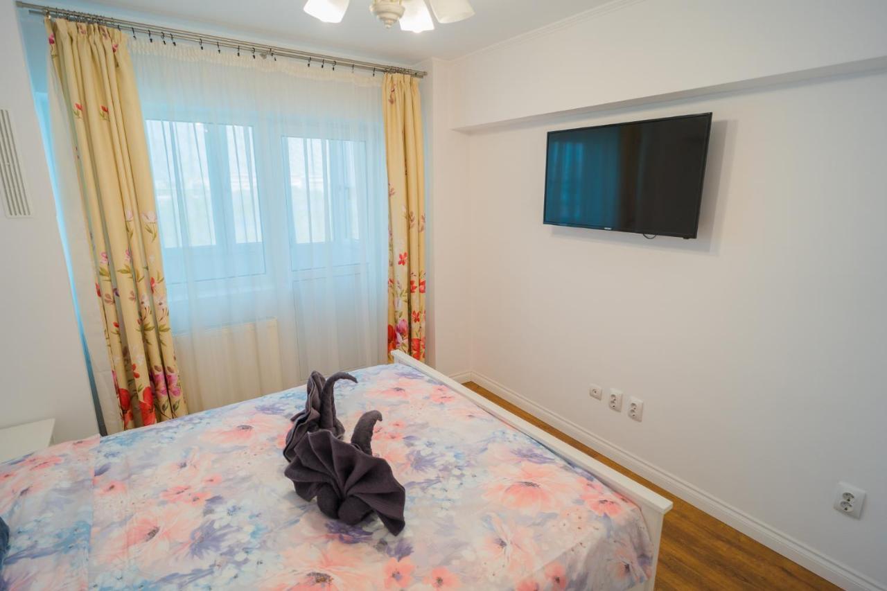 Cozy & Spacious 2Br Apartment With Netflix Бухарест Экстерьер фото