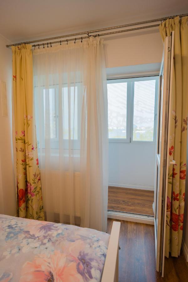Cozy & Spacious 2Br Apartment With Netflix Бухарест Экстерьер фото