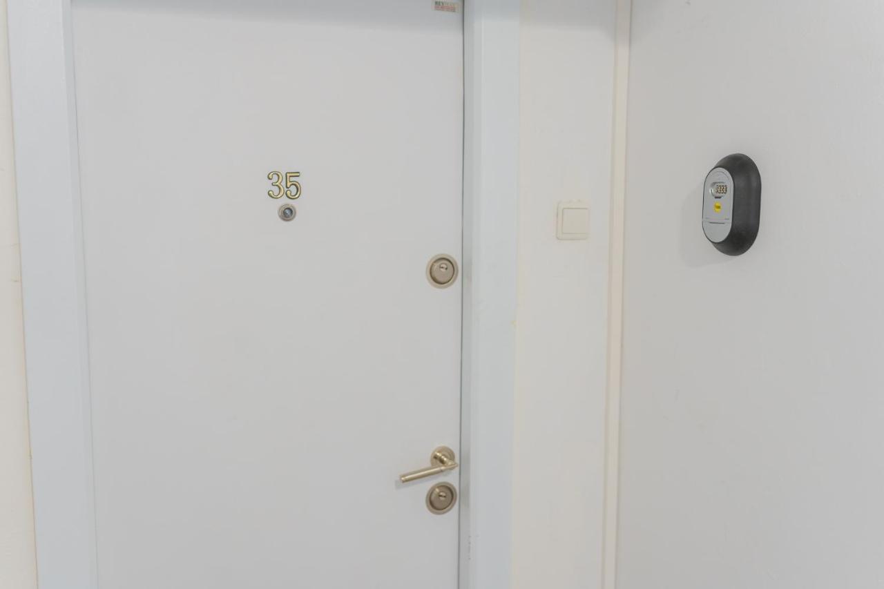 Cozy & Spacious 2Br Apartment With Netflix Бухарест Экстерьер фото